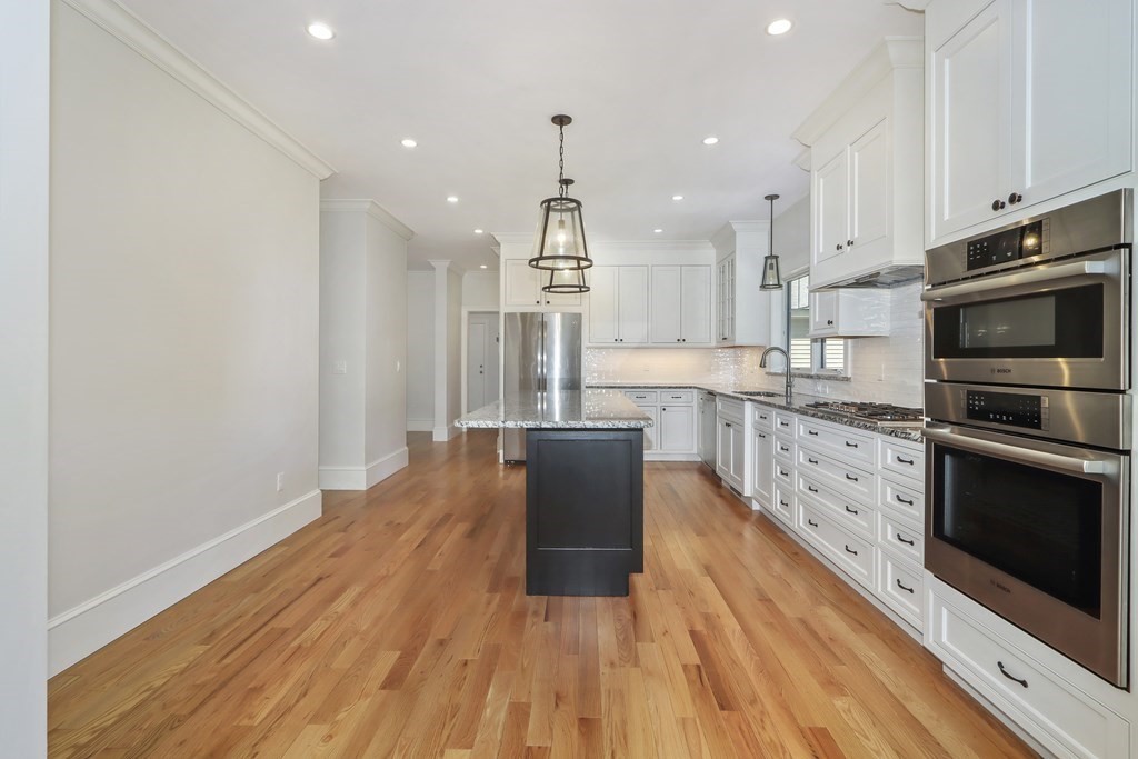 10 Stickney Ave