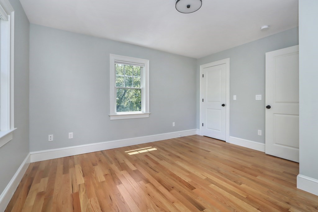 10 Stickney Ave