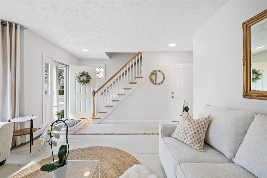 36 Crescent Ave