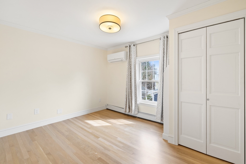 36 Crescent Ave
