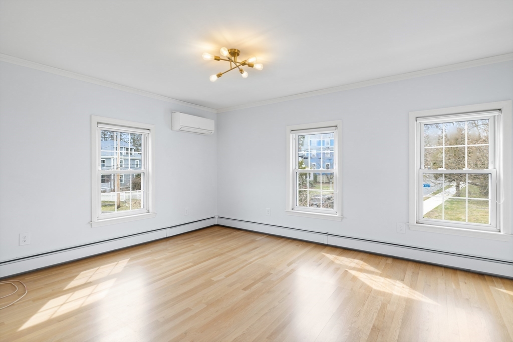 36 Crescent Ave