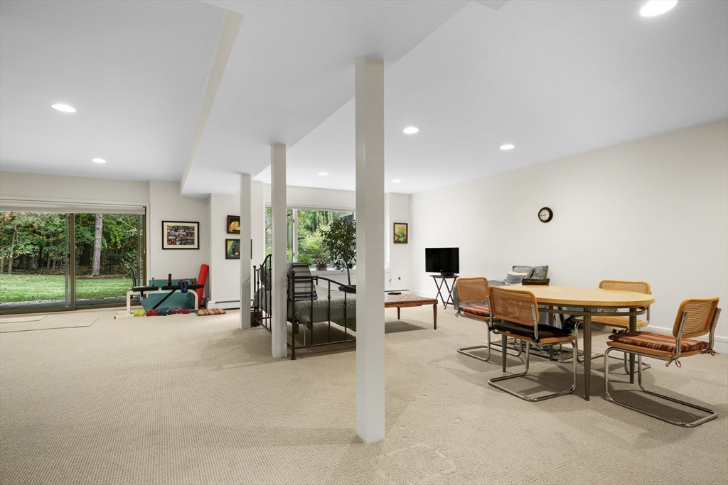 207 Nahanton Street # 207