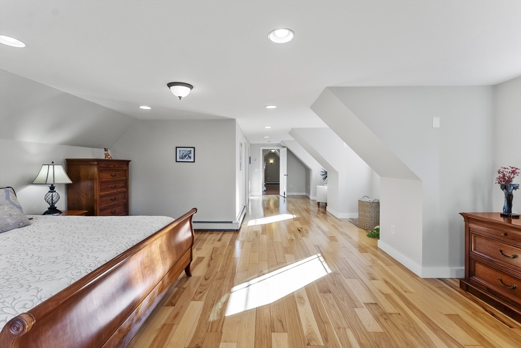 82 Lake Rd