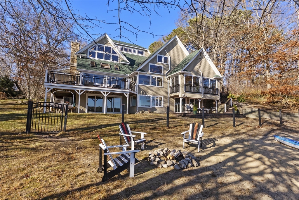 82 Lake Rd