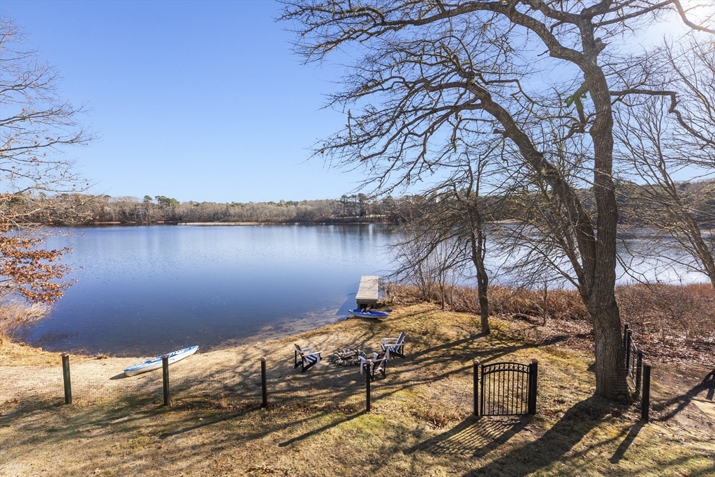 82 Lake Rd