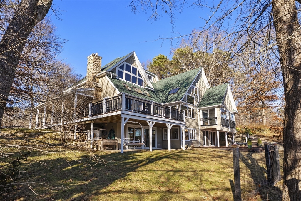 82 Lake Rd