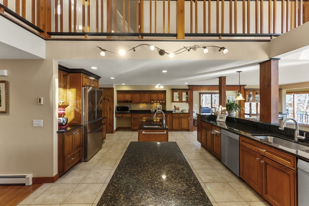 82 Lake Rd