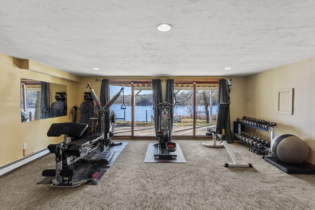 82 Lake Rd