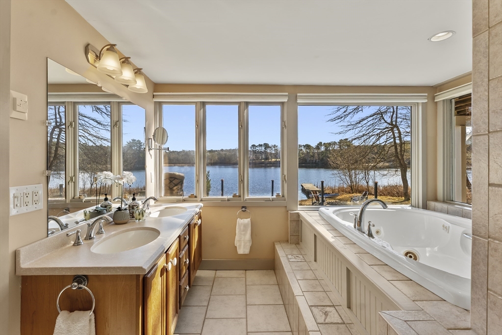 82 Lake Rd