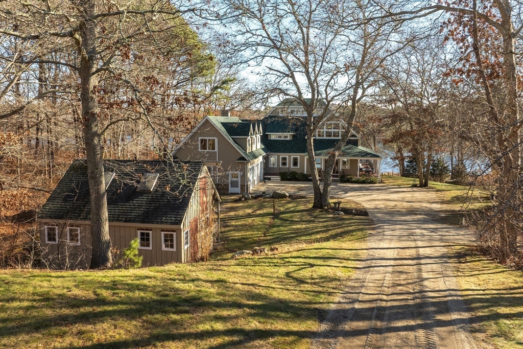 82 Lake Rd