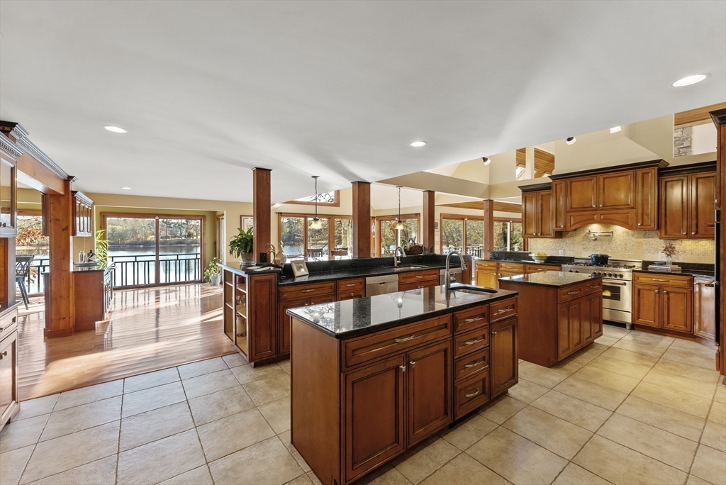 82 Lake Rd