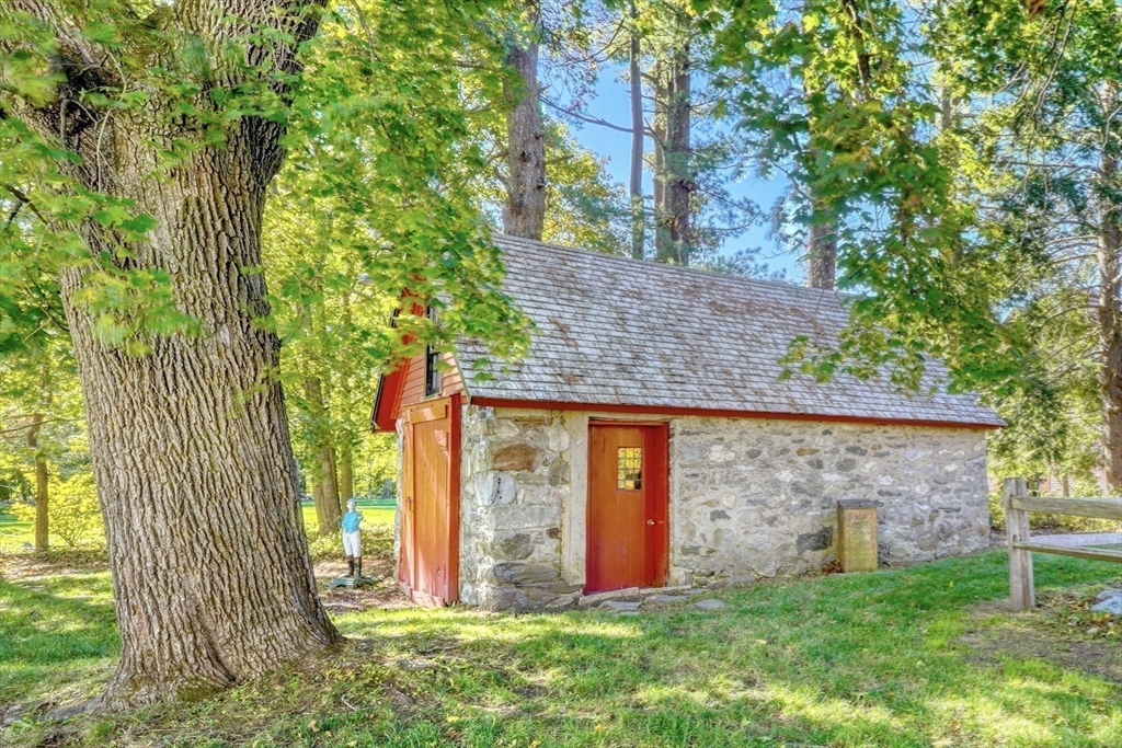 107 Westford Rd
