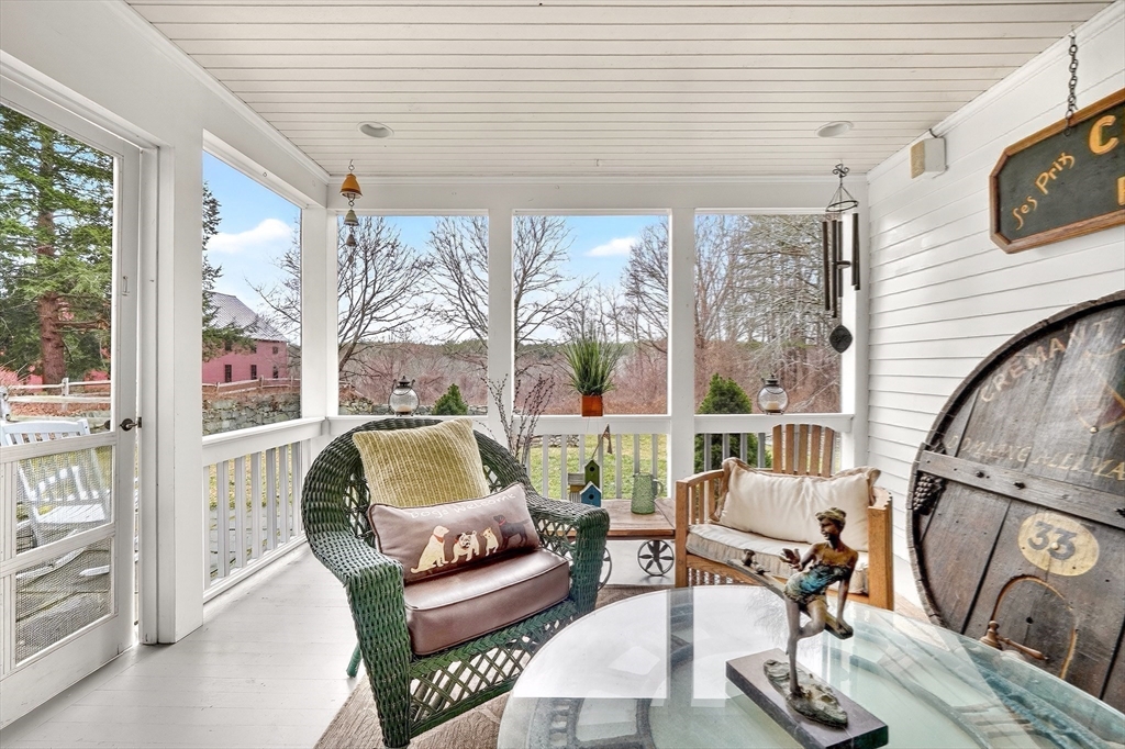 107 Westford Rd