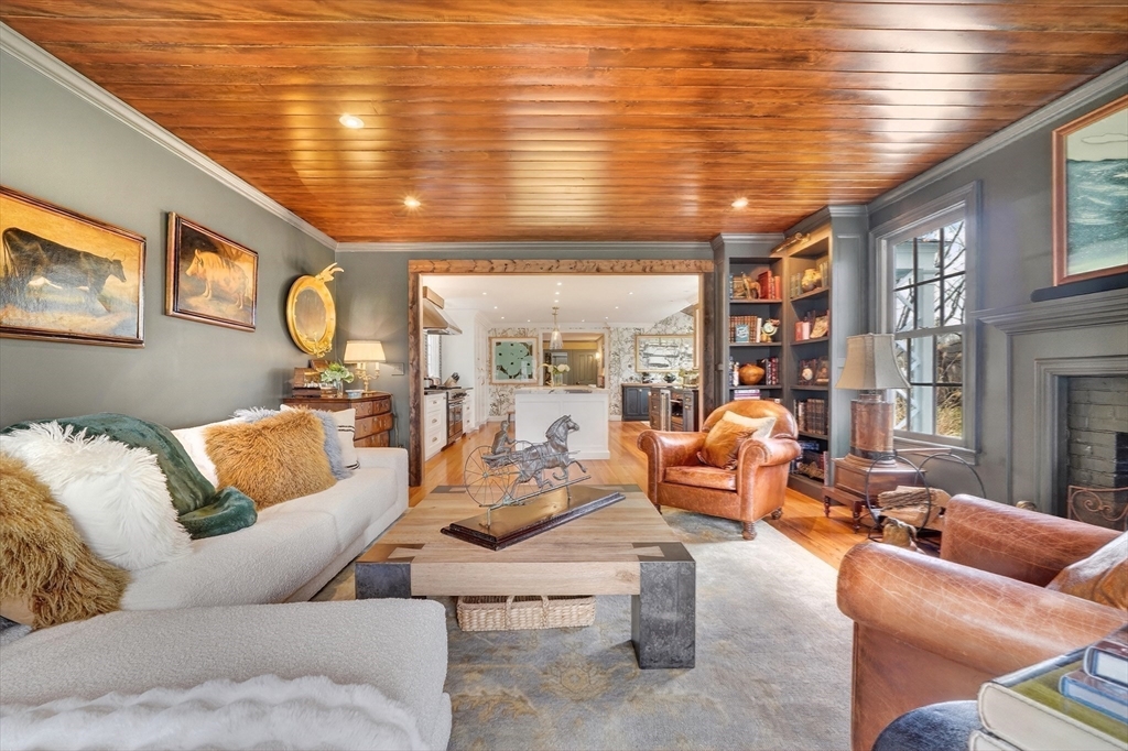 107 Westford Rd