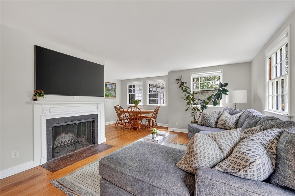 63 Lexington Road