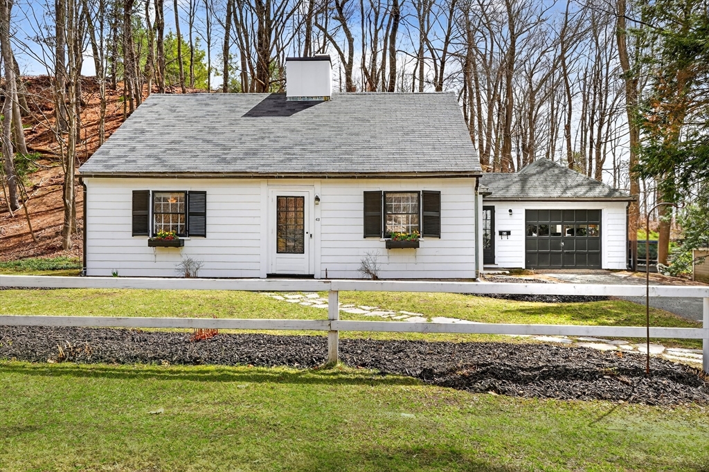63 Lexington Road