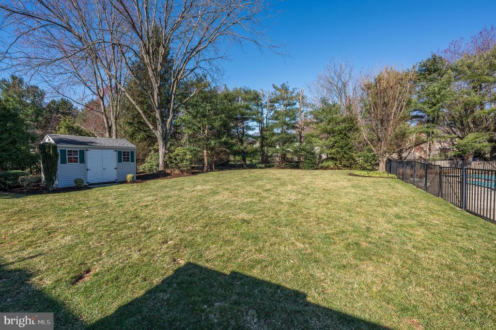 596 SENTINEL ROAD