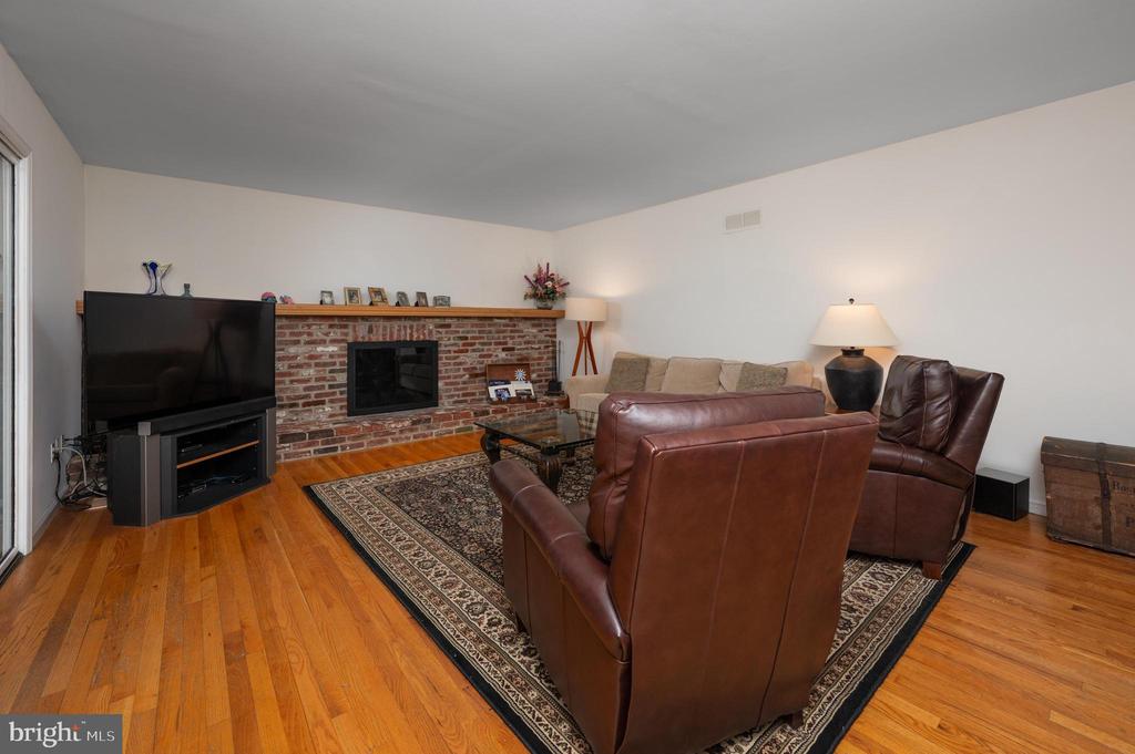 596 SENTINEL ROAD