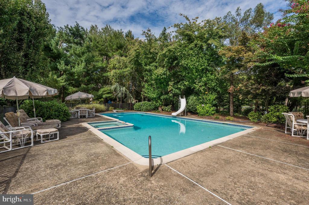 596 SENTINEL ROAD