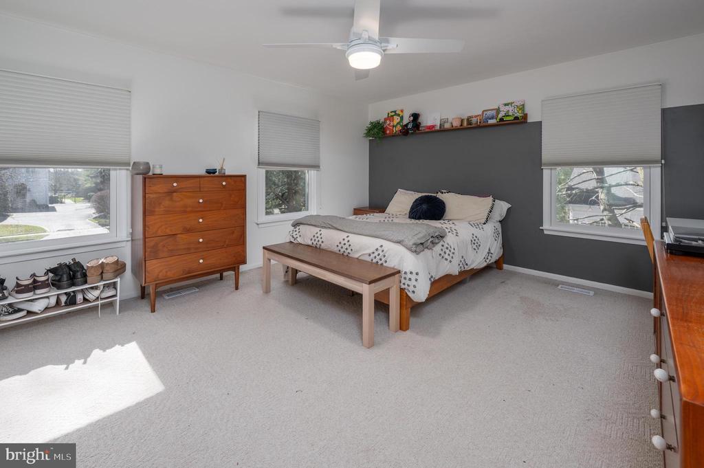 596 SENTINEL ROAD