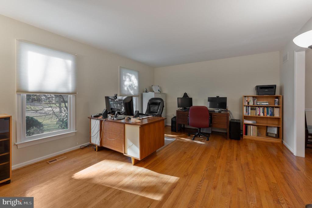 596 SENTINEL ROAD