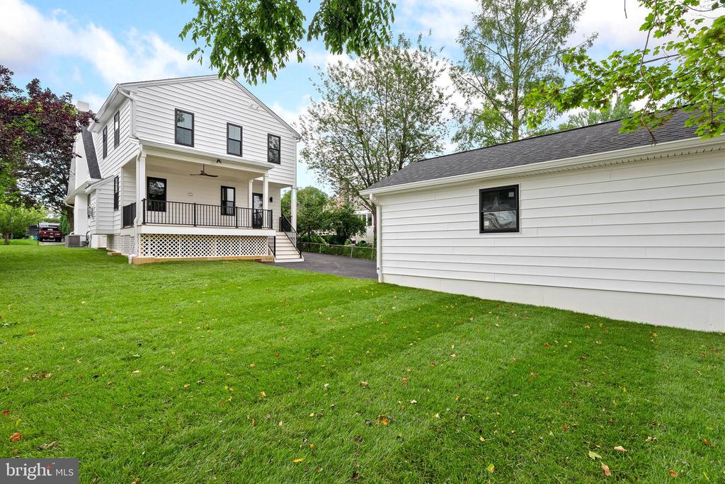 137 E BENEDICT AVENUE