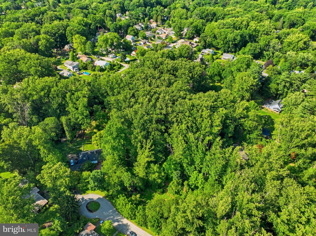 3 FOXWOOD LANE