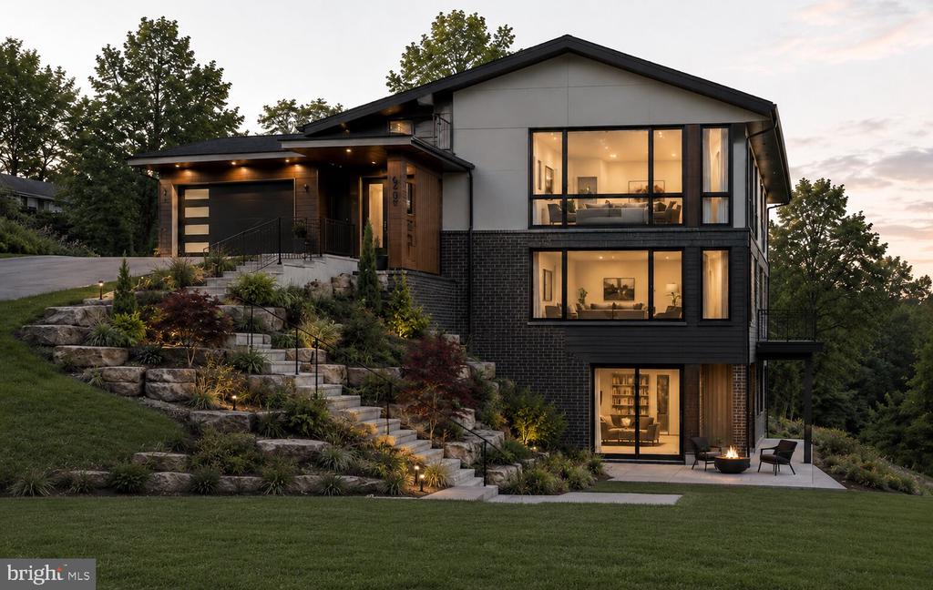 3 FOXWOOD LANE