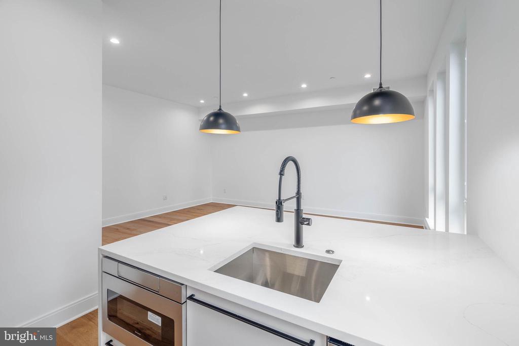 308 REED STREET Unit: 1