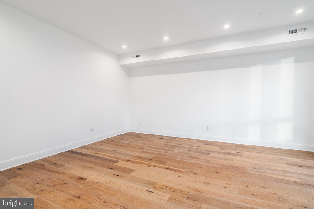 308 REED STREET Unit: 1