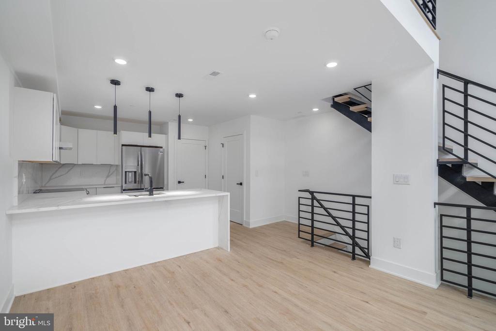 2617 E BOSTON STREET Unit: 2