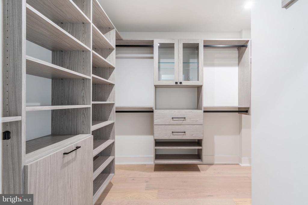 2617 E BOSTON STREET Unit: 2