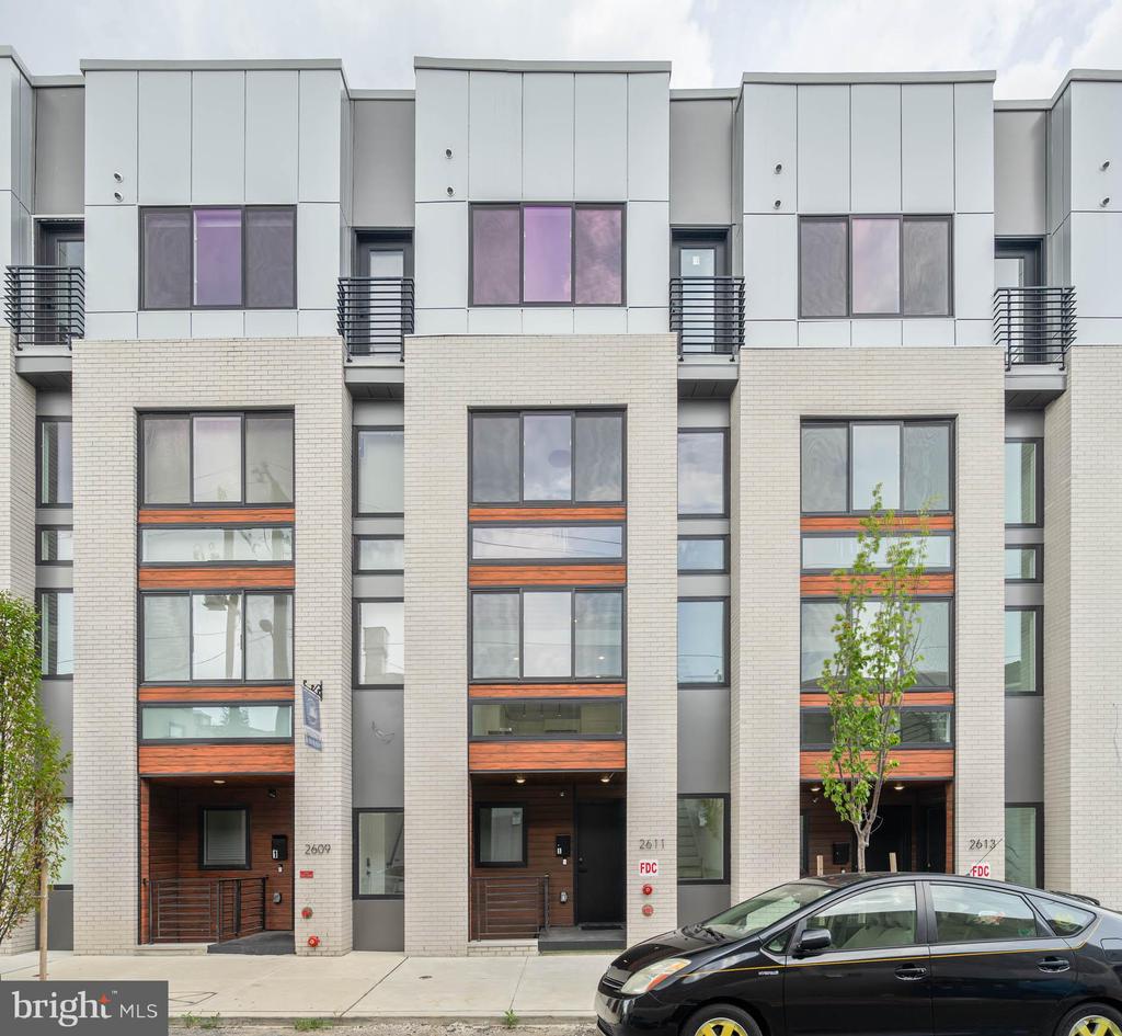2617 E BOSTON STREET Unit: 2