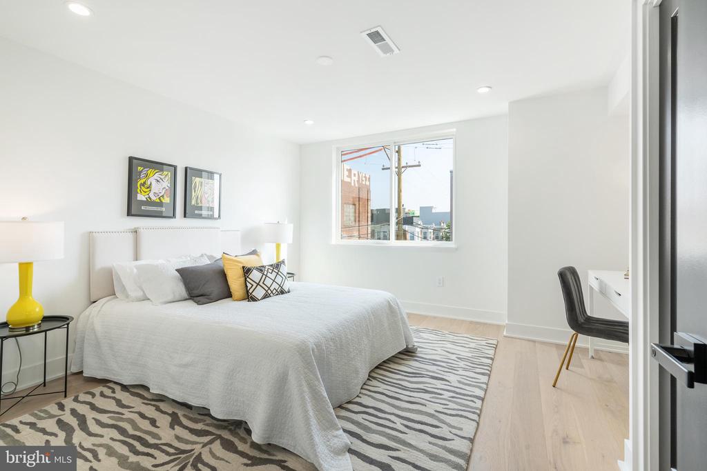 2617 E BOSTON STREET Unit: 2