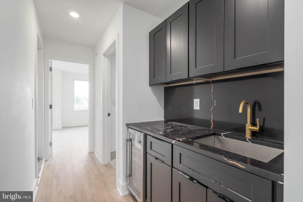 2617 E BOSTON STREET Unit: 2