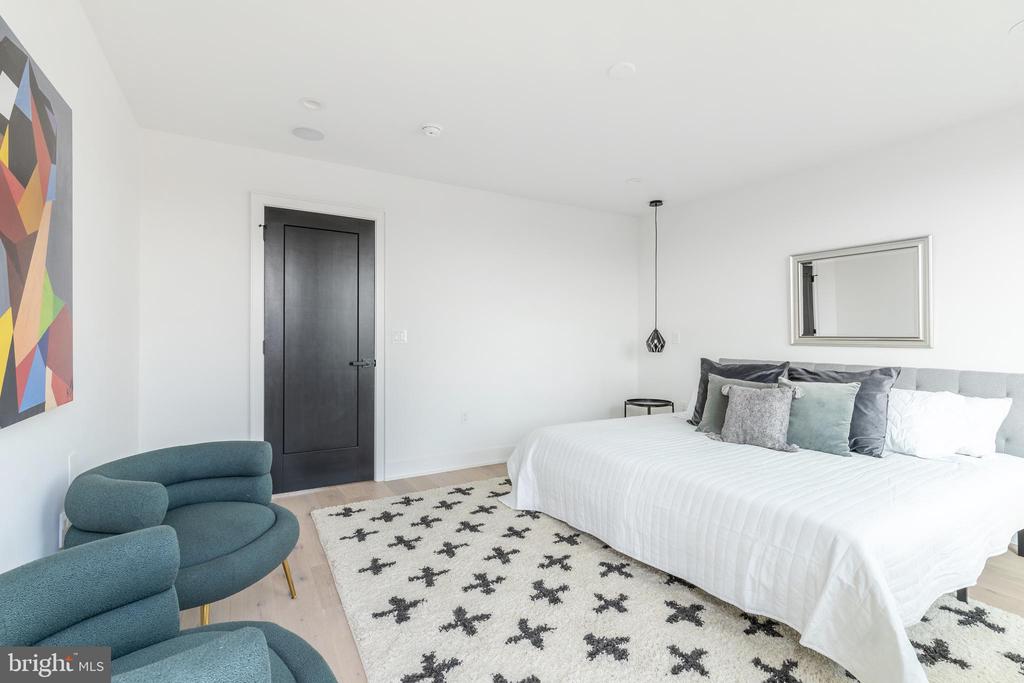 2617 E BOSTON STREET Unit: 2