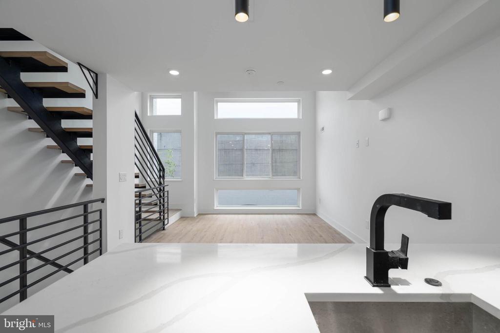 2617 E BOSTON STREET Unit: 2
