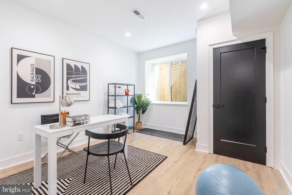 2617 E BOSTON STREET Unit: 2