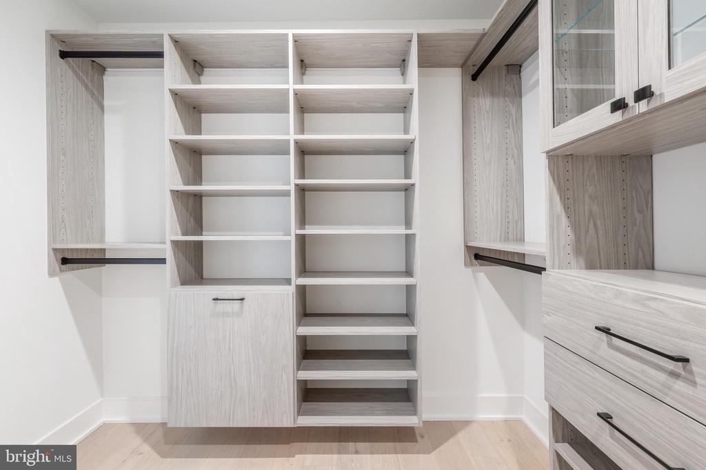 2617 E BOSTON STREET Unit: 2