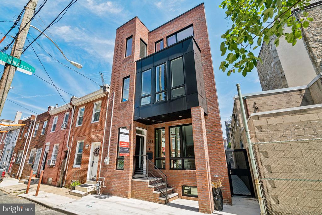 323 GERRITT STREET