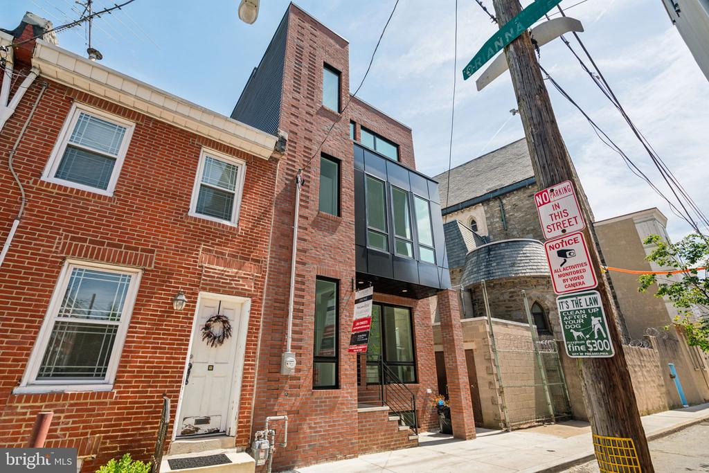 323 GERRITT STREET