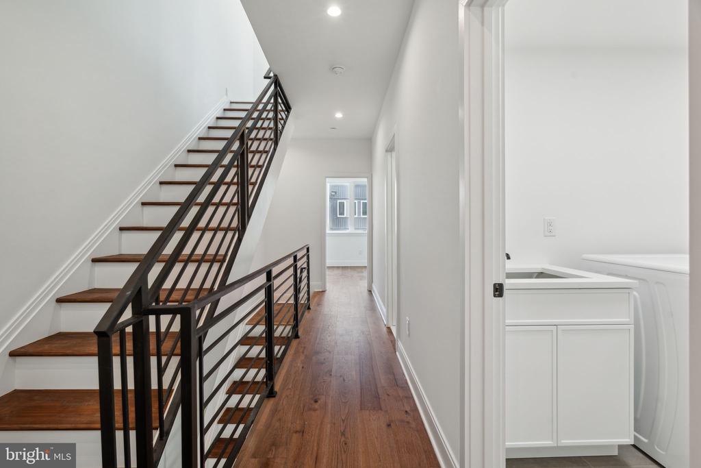 323 GERRITT STREET