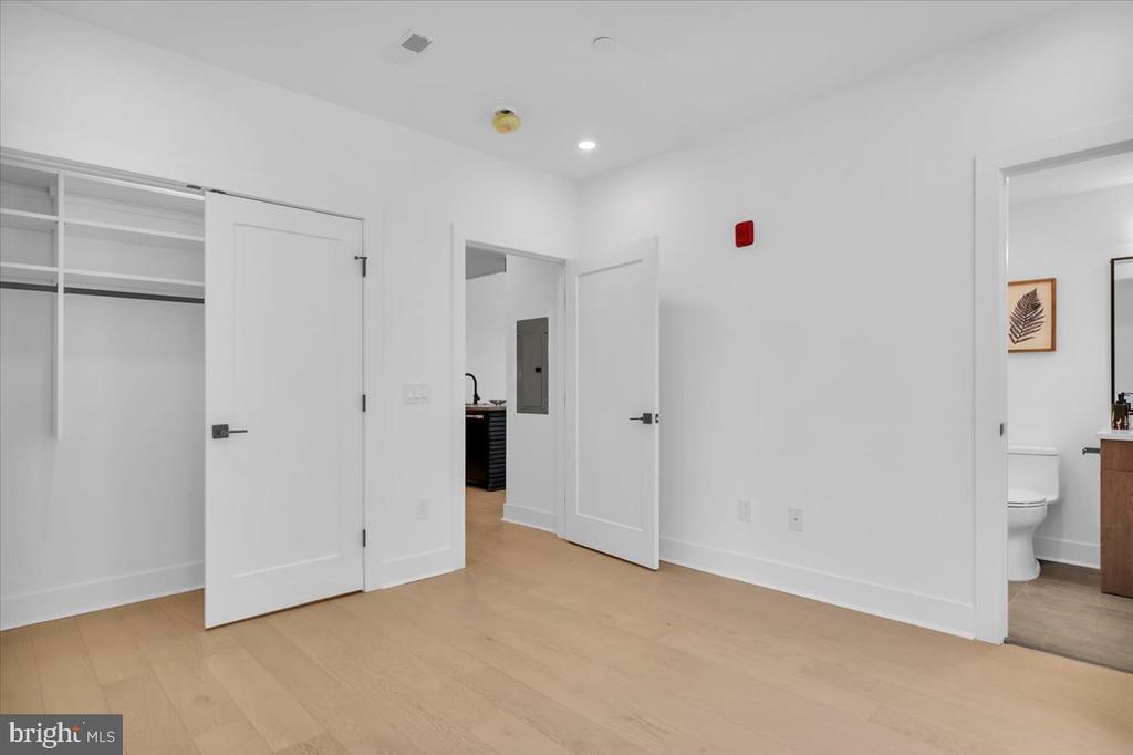 1139 N 3RD STREET Unit: 6