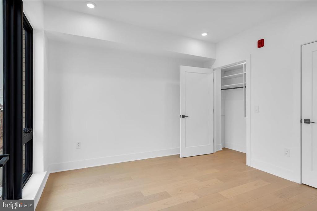 1139 N 3RD STREET Unit: 5