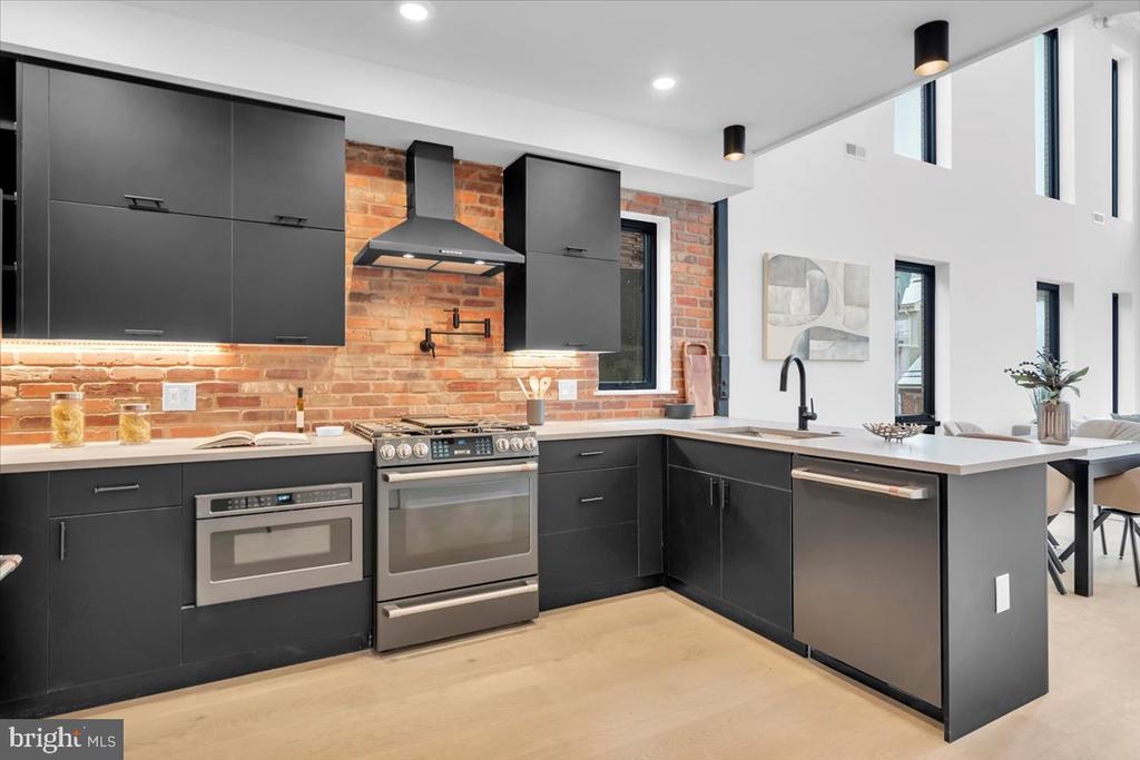1139 N 3RD STREET Unit: 5