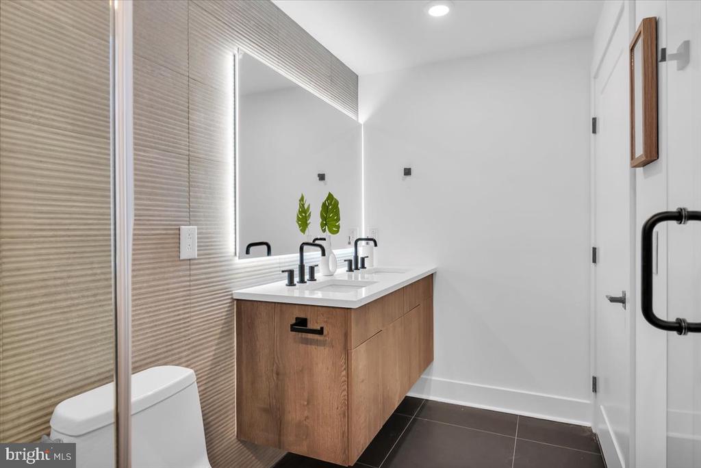 1139 N 3RD STREET Unit: 5