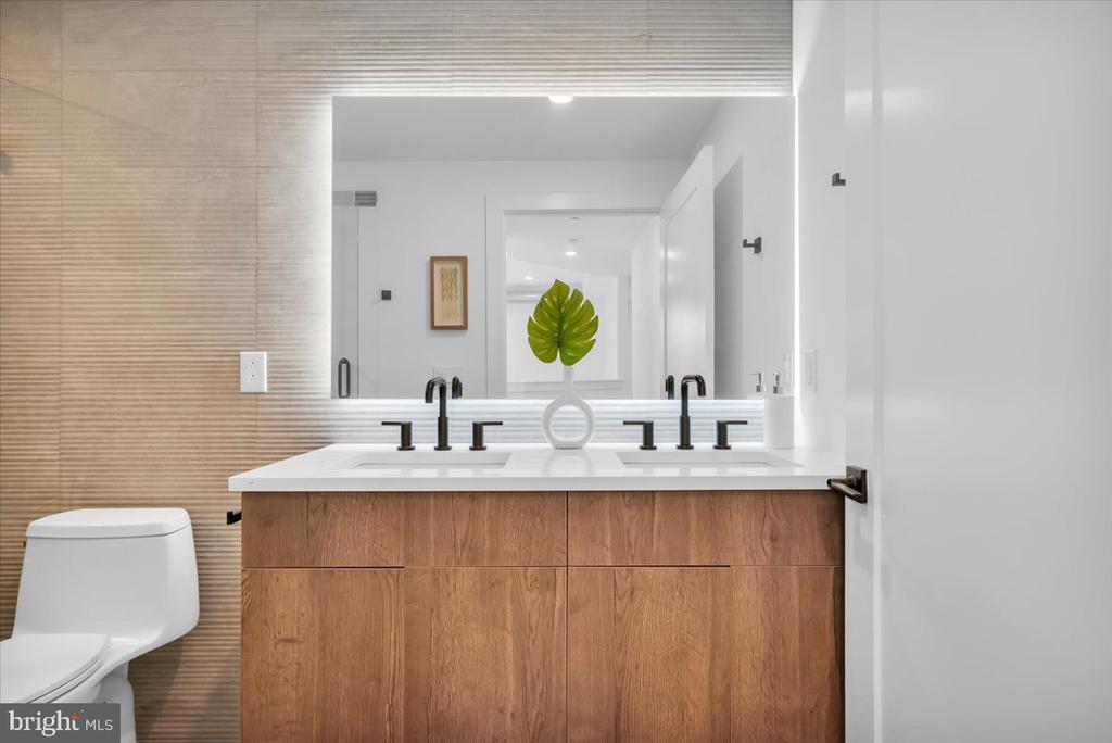 1139 N 3RD STREET Unit: 5