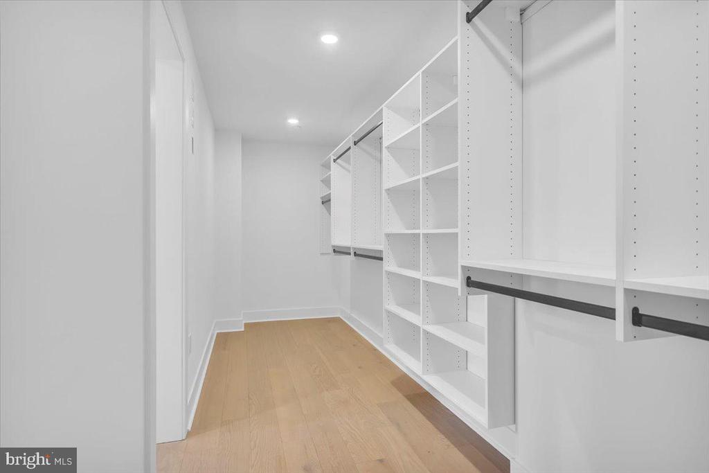 1139 N 3RD STREET Unit: 5
