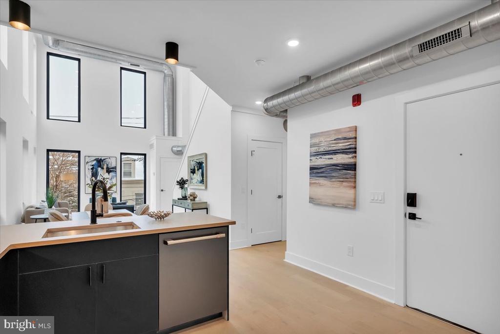 1139 N 3RD STREET Unit: 5
