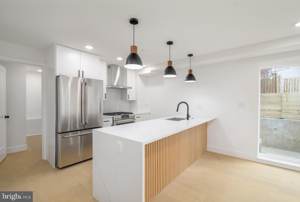 2628 WEBSTER STREET Unit: 5